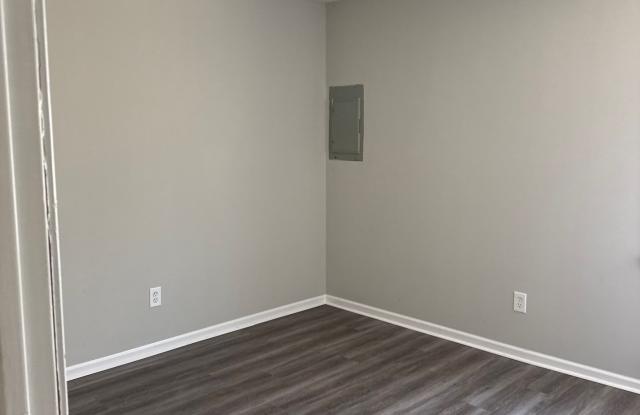 40 W Cooper St Brownsville photos photos