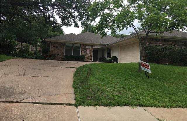 4906 Caliente Drive - 4906 Caliente Drive, Arlington, TX 76017