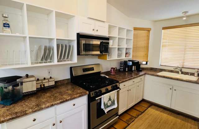 325 West Santa Barbara - 1 photos photos