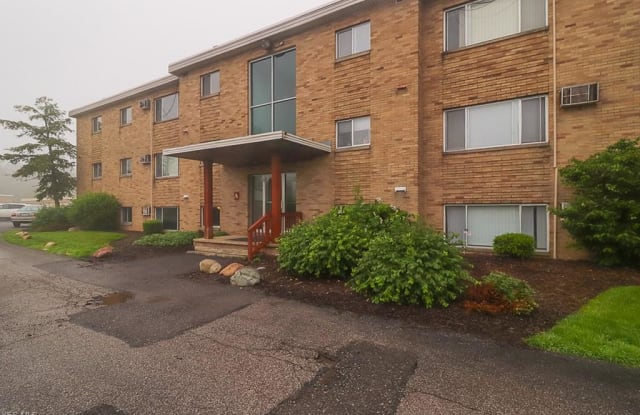5200 Royalton Rd - 5200 Royalton Rd, North Royalton, OH 44133