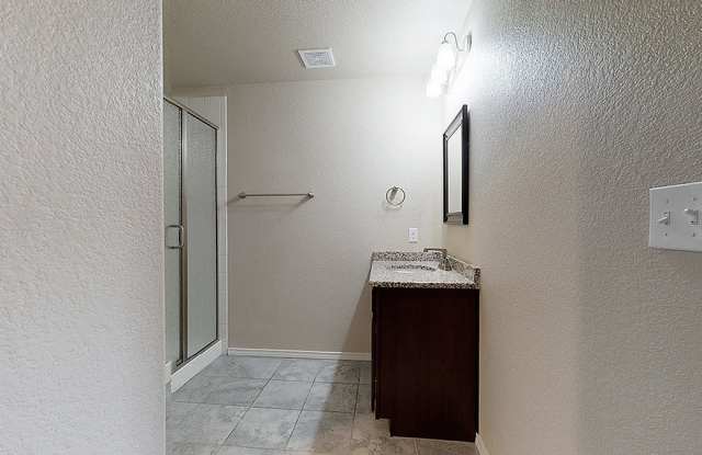 Spring Creek Townhomes Gallery 4