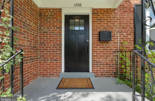 1208 JACKSON Avenue Gallery 3