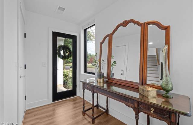 3416 Monroe Avenue Gallery 4