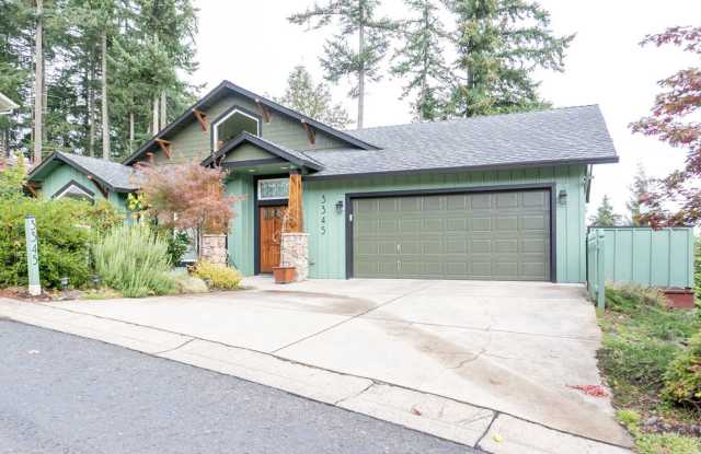 3 Bed | 2.5 Bath | 2,554 Sq Ft House in 3345 Bentley Ave, Eugene Gallery 1
