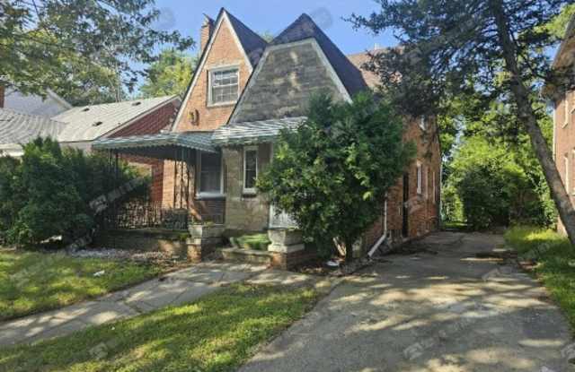 15061 Petoskey Ave photos photos