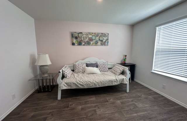 3523 SALADO BRK Gallery 4