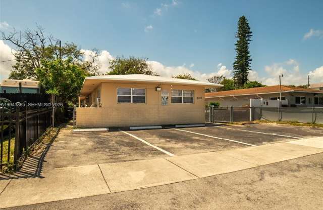 15940 NE 19th Ct photos photos