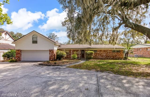 937 Lake Asbury Dr - 937 Lake Asbury Drive, Asbury Lake, FL 32043