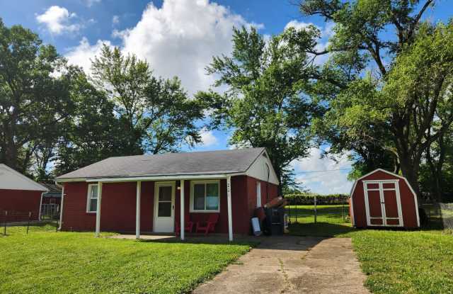 Very nice 2BR home with parking off street near major employers! photos photos