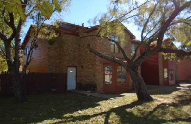 909 Bruce Way Gallery 4