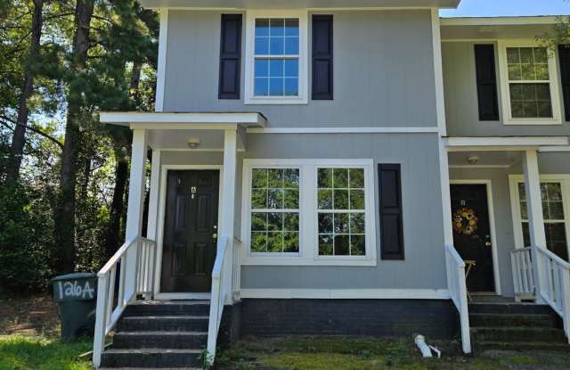 Available NOW— 2 bd/1.5ba townhome near Downtown and Bull St District photos photos