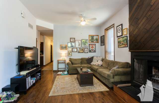 1465 West Wilson Avenue Gallery 3