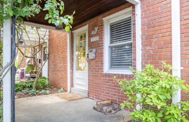 Handsome 3 BR, 1.5 BA Semi-Detached Twin, 3 LVL photos photos