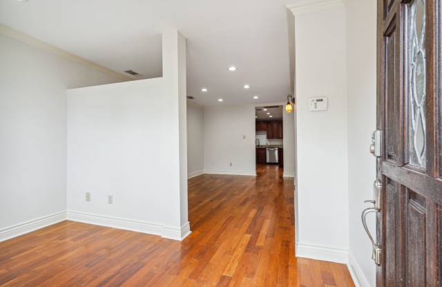 4232 Cadiz Street photos photos
