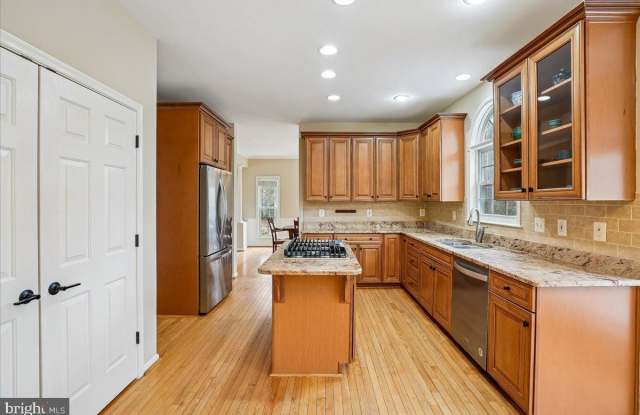 11218 Stonebrook Dr Gallery 4