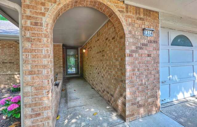Large 3 Bedroom 2 Bath Home for Rent. Gallery 3