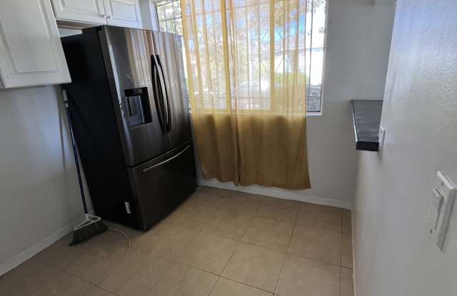 2901 Hauser Blvd photos photos