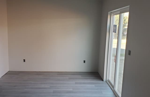 175 W 4900 S Gallery 2