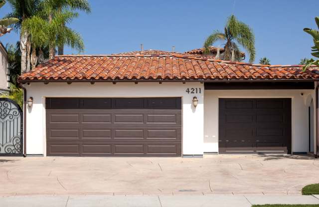 4 Bedroom + 4.5 Bathroom Boat Dock Home with Pool! | Mandalay Bay | Oxnard | Unfurnished Gallery 4