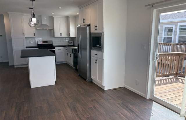 13940 Burgundy Ave Gallery 2