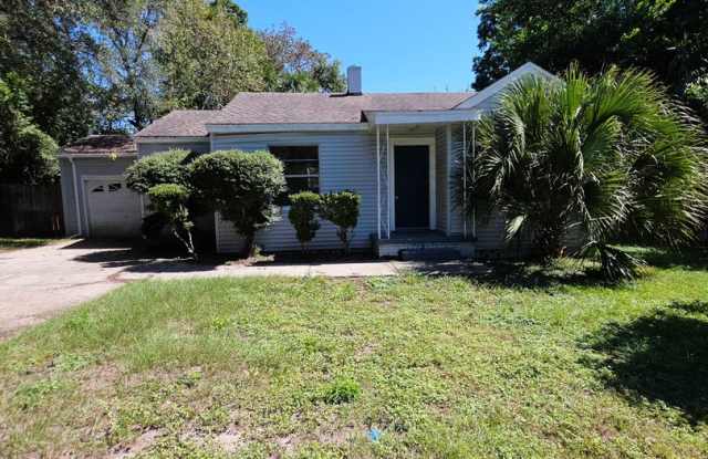 1 Keys Ct Pensacola: MOVE-IN SPECIAL: HALF OFF YOUR FIRST FULL MONTH’S RENT! Gallery 1