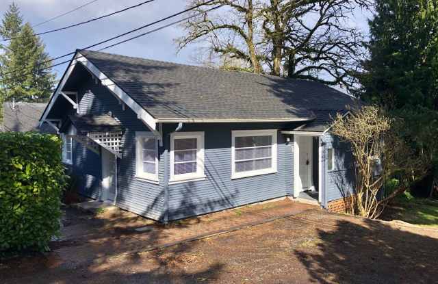 Remodeled 2 Bedroom 1 Bath Home in Downtown Issaquah! - 400 Mine Hill Road Southwest, Issaquah, WA 98027