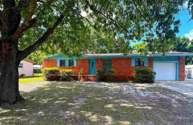 3801 Forest Glen Dr - 3801 Forest Glen Drive, Pensacola, FL 32504 3801 Forest Glen Dr - 3801 Forest Glen Drive, Pensacola, FL 32504