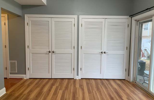 3301 CASTLE RIDGE Circle Gallery 4