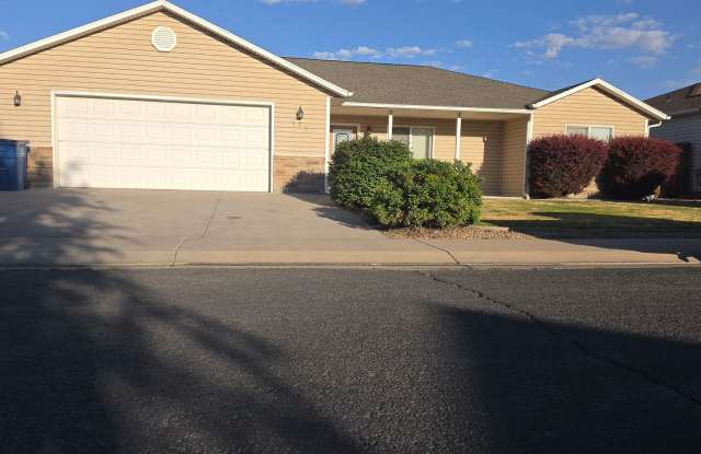 Ranch house with lots of storage. photos photos Ranch house with lots of storage. photos photos