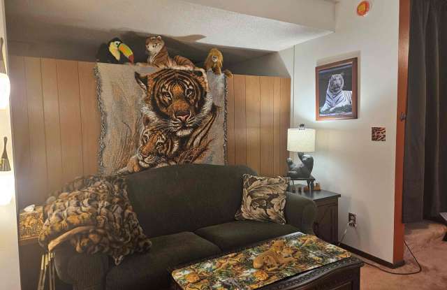 608 Chateau Circle Gallery 2