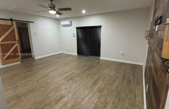 12040 SW 119th Pl photos photos