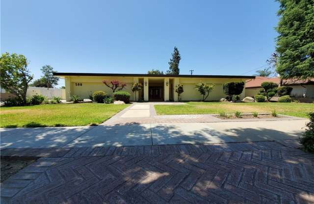 588 W 17th photos photos