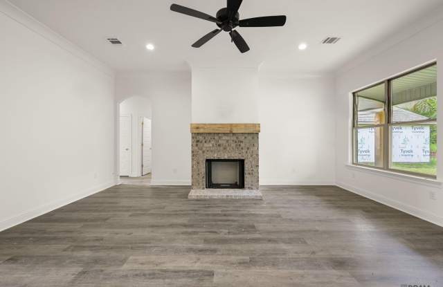 18755 Seabiscuit Ln Gallery 3
