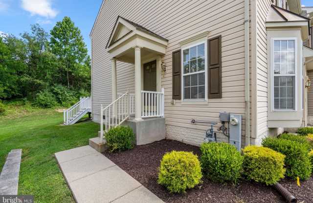6381 STOCKBRIDGE OVERLOOK Court Gallery 2