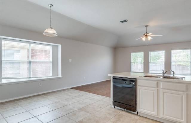 5137 Breeze Hollow Court Gallery 4