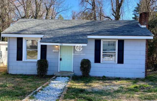 Remodeled 2 bedroom / 1 bathroom home available now! photos photos