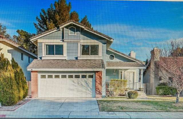 Desirable Lakes Home photos photos