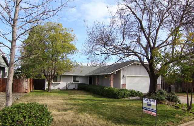 3 Bedroom 2 Bath Mary Lake Home Gallery 1