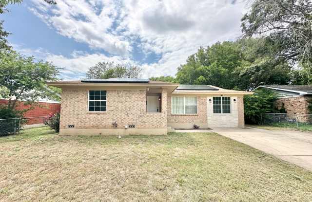 1401 Connell Dr Gallery 1