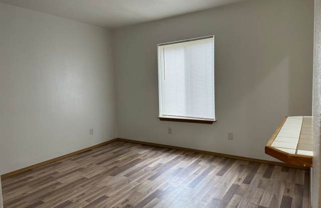 1 Bedroom, 1 Bath Condo Gallery 3