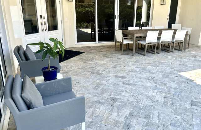 2921 Twin Oaks Way Gallery 2