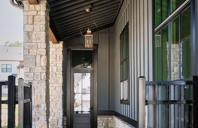 The Bend at Pettit Creek Gallery 3