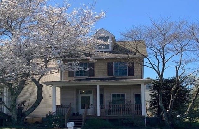300 South Main Street - 300 North Carolina Highway 115, Huntersville, NC 28078
