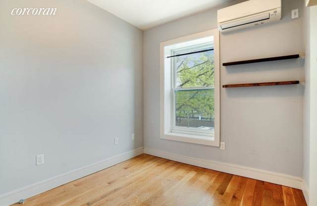 1078 Park Place Gallery 4