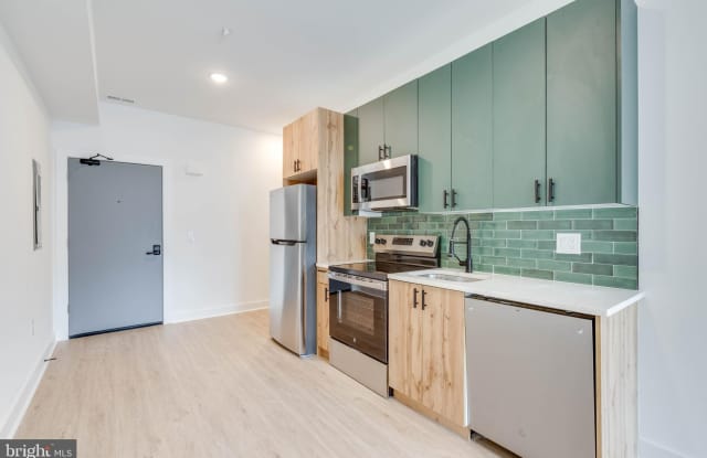 2516 N 6TH Street unit: 4 photos photos