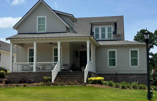 905 Geranium Drive Gallery 1