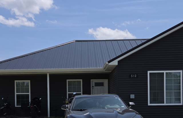 512 Eagle St - 512 Eagle Street, Moberly, MO 65270