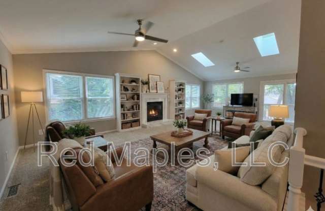 332 Villa Drive - 332 Villa Drive, Lake St. Louis, MO 63367