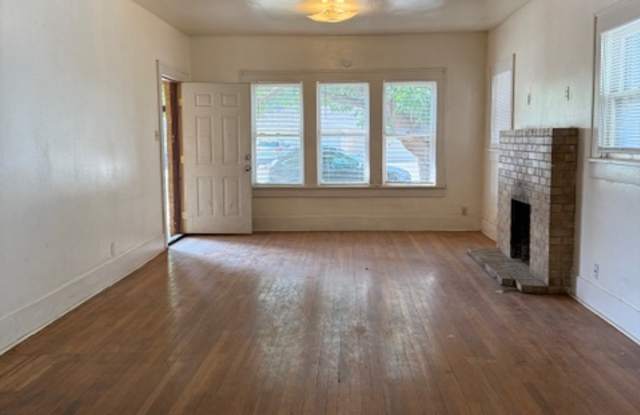 2216 15th Street - a Gallery 4