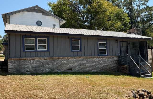 5 bedroom 3 bath -4201 Holt Dr • Little Rock, AR Gallery 3